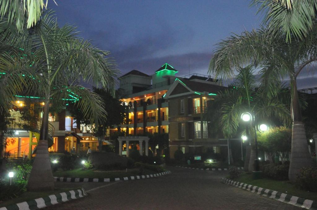 Hotel Le Ruchi The Prince Майсур Экстерьер фото