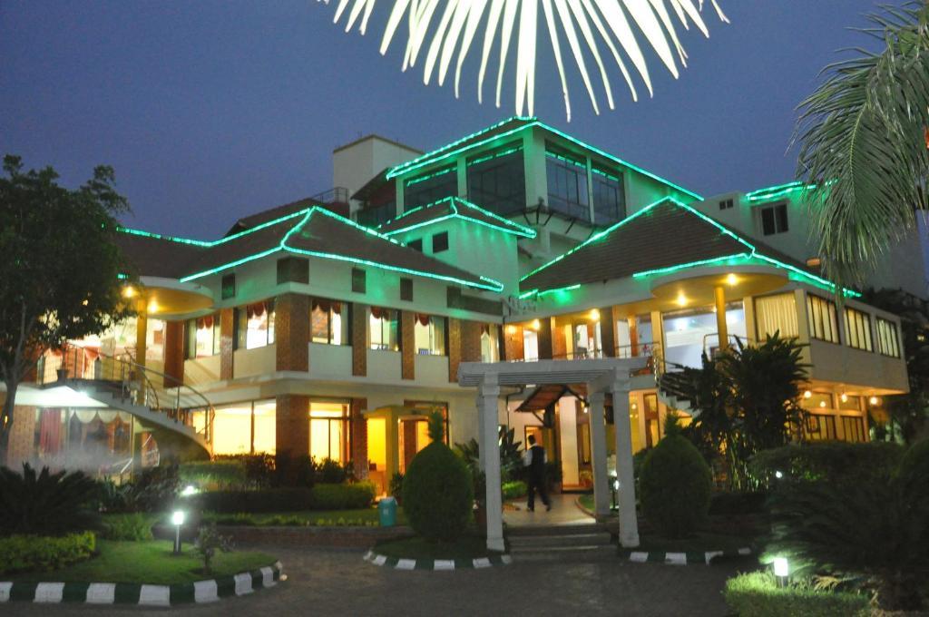 Hotel Le Ruchi The Prince Майсур Экстерьер фото