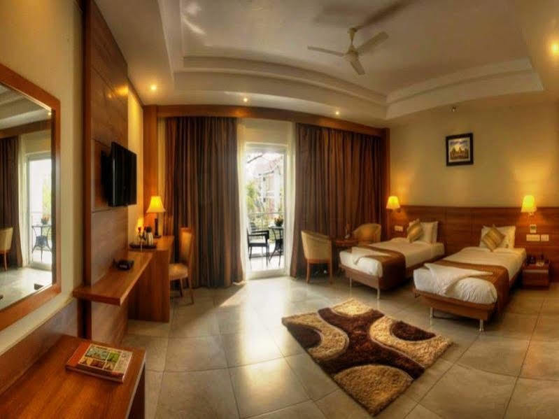Hotel Le Ruchi The Prince Майсур Экстерьер фото